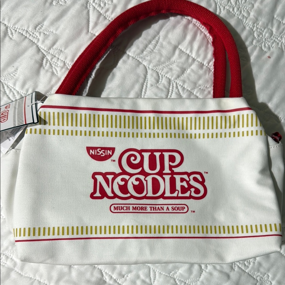 Nissi Cup Noodles White and Red insulated lunch bag